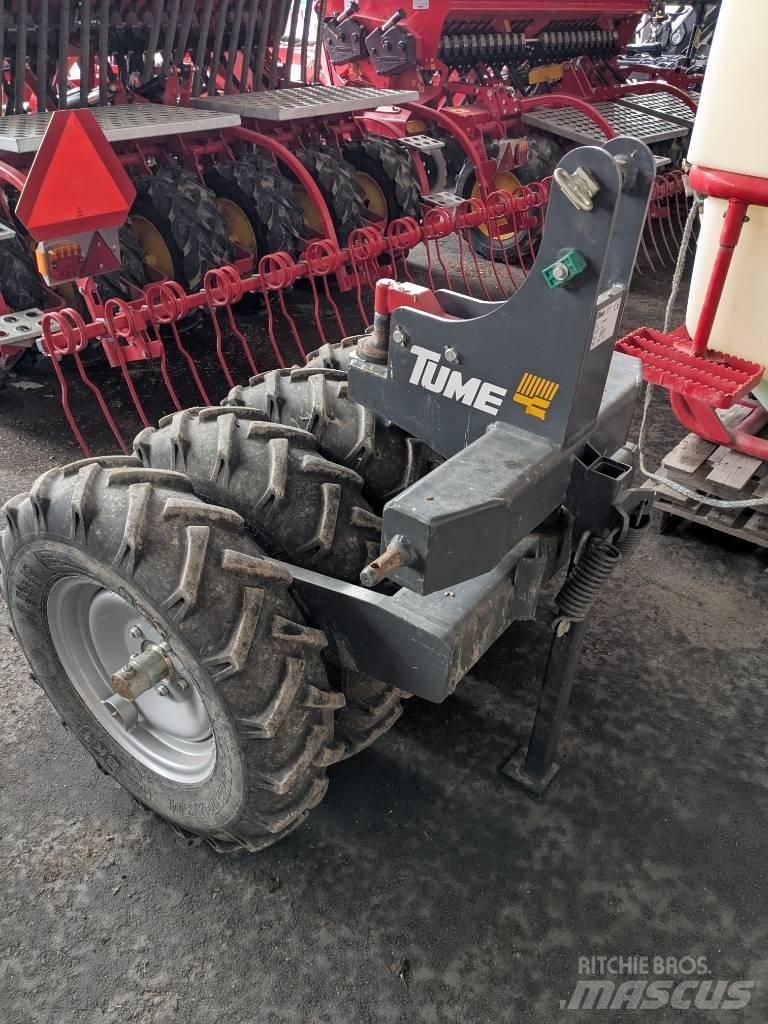 Tume Titan 4000 Kombinētās sējmašīnas
