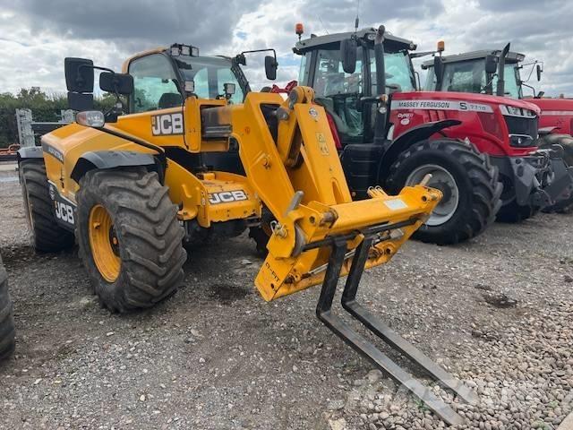 JCB 538-60 Lauksaimniecības pacēlāji