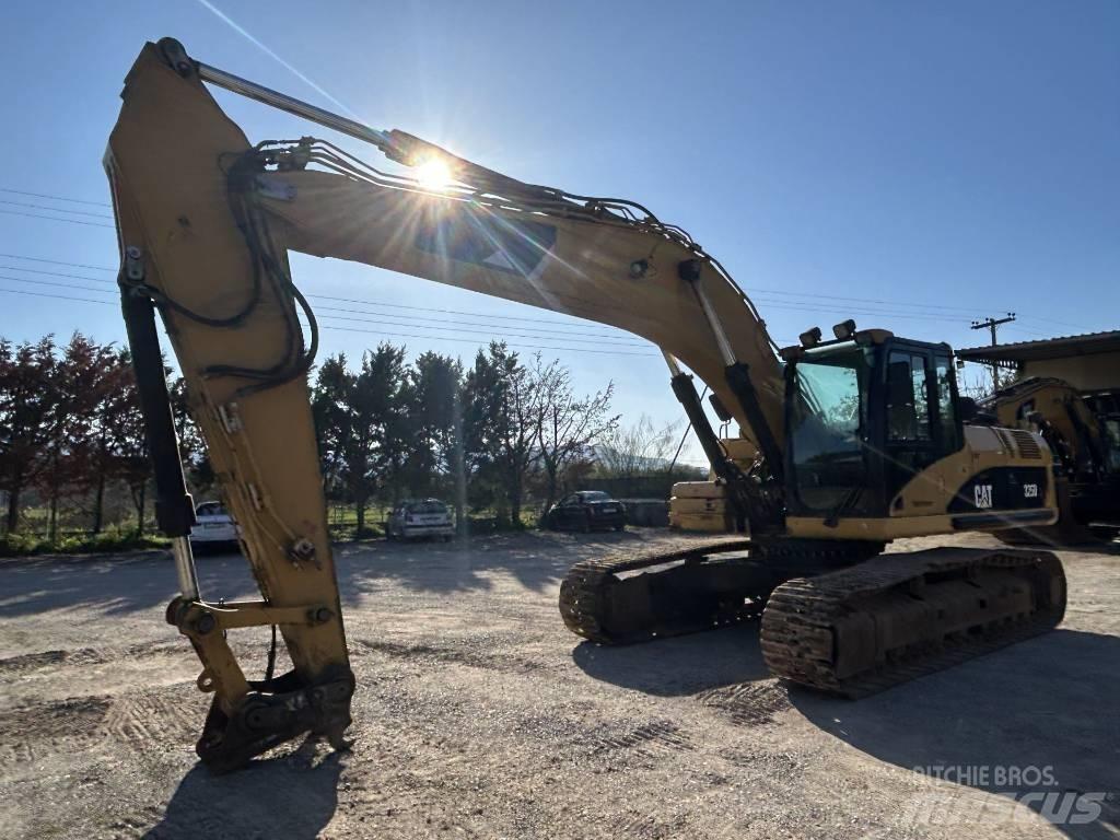 CAT 325 D L Kāpurķēžu ekskavatori