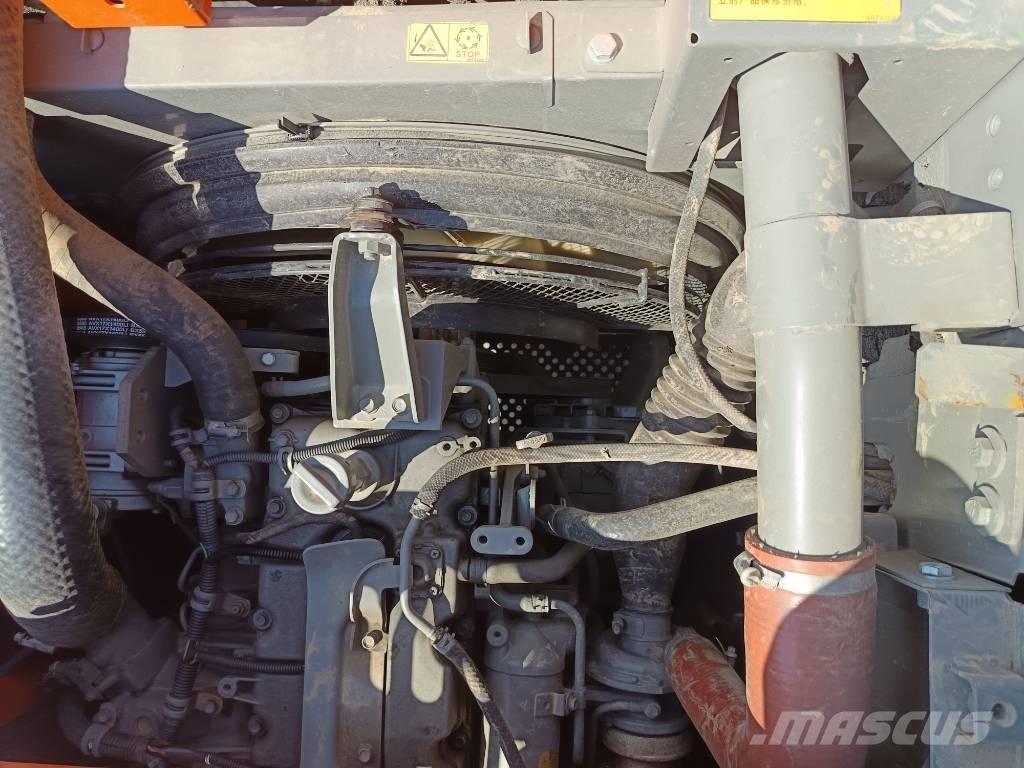 Hitachi Zx130 Kāpurķēžu ekskavatori