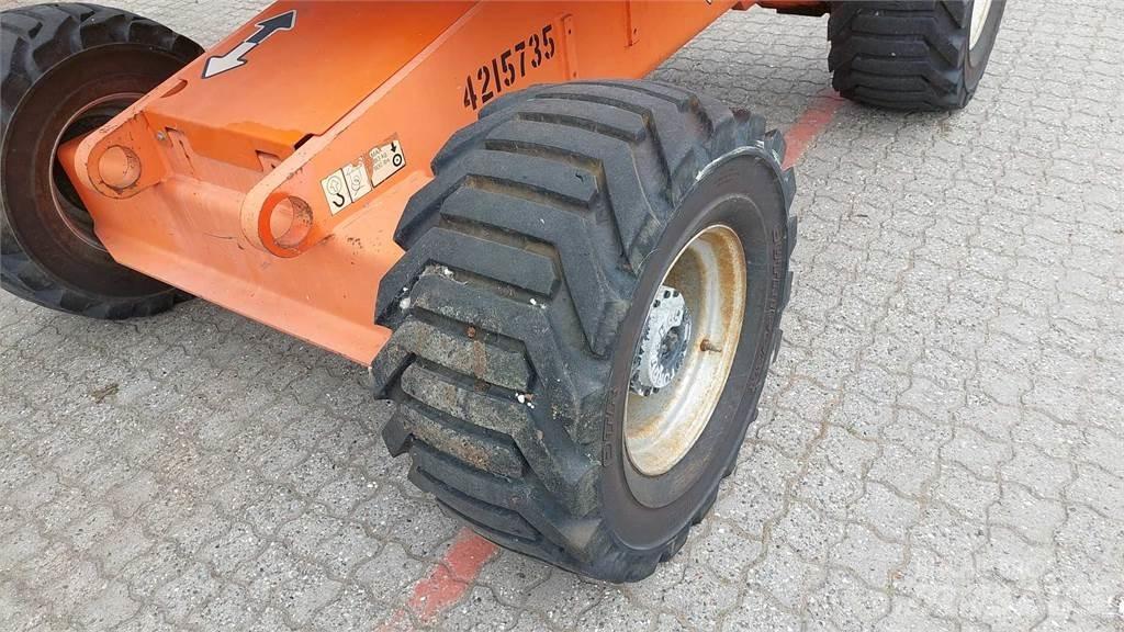 JLG 450AJ Strēles pacēlāji