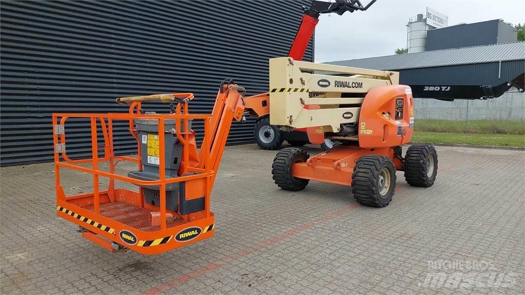 JLG 450AJ Strēles pacēlāji