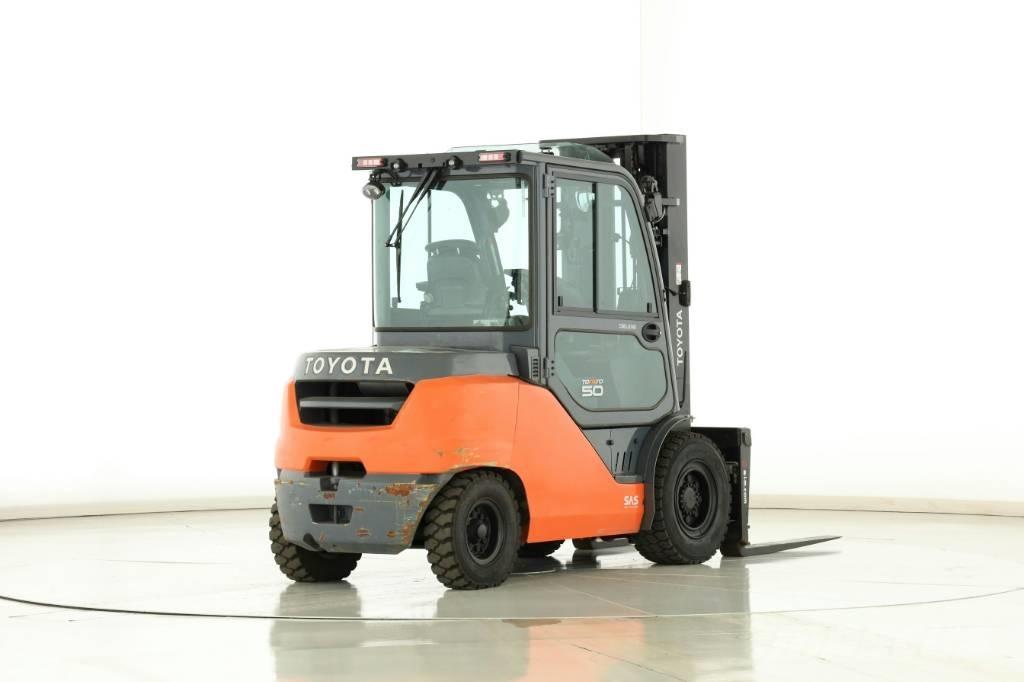 Toyota 40-8 FD45 N Tehnika ar dīzeļa dzinēju
