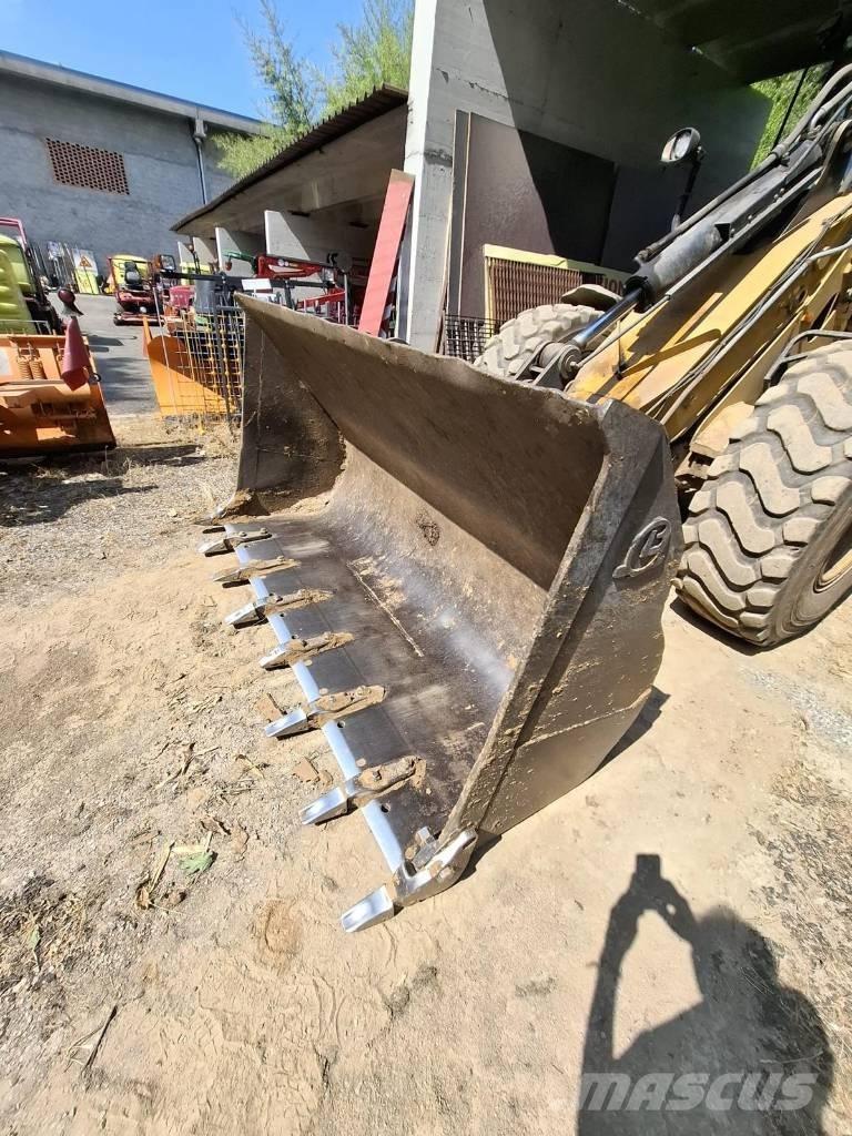 CAT 930 G Iekrāvēji uz riteņiem