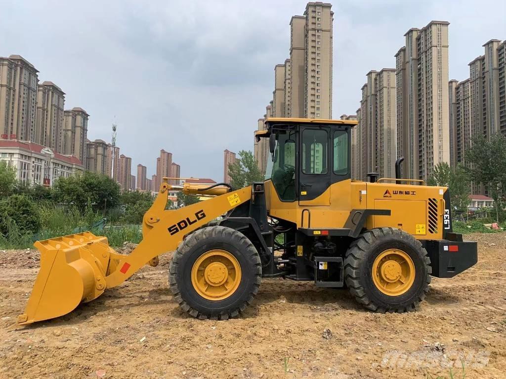 SDLG L 933 Iekrāvēji uz riteņiem