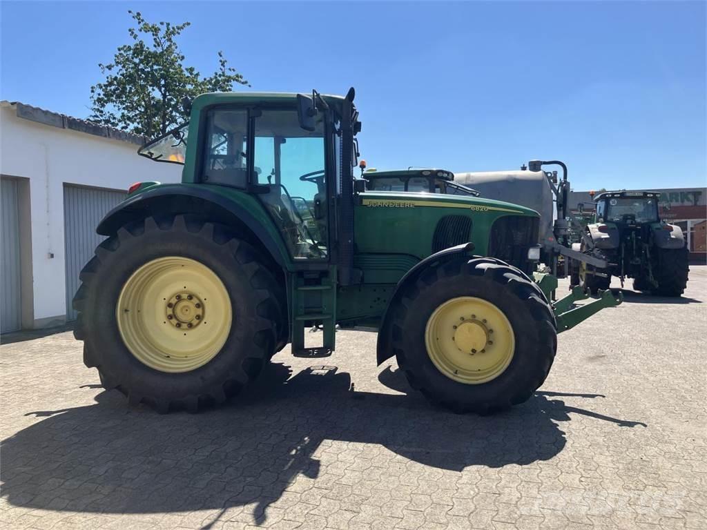 John Deere 6820 Traktori