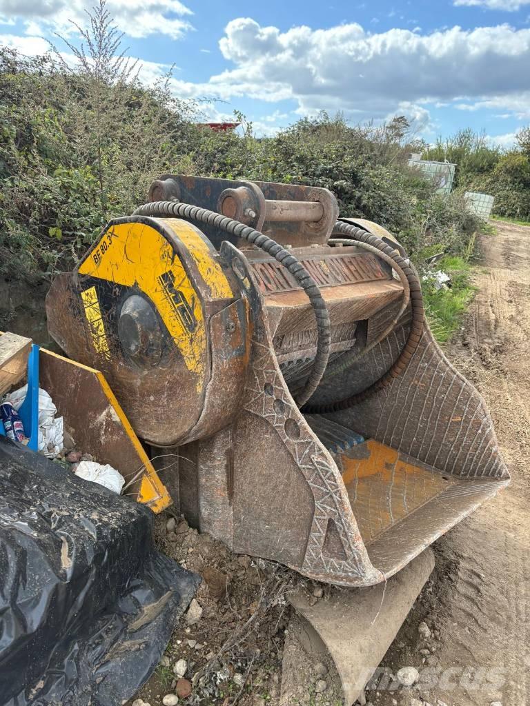 MB Crusher BF 80.3 Drupinātāji