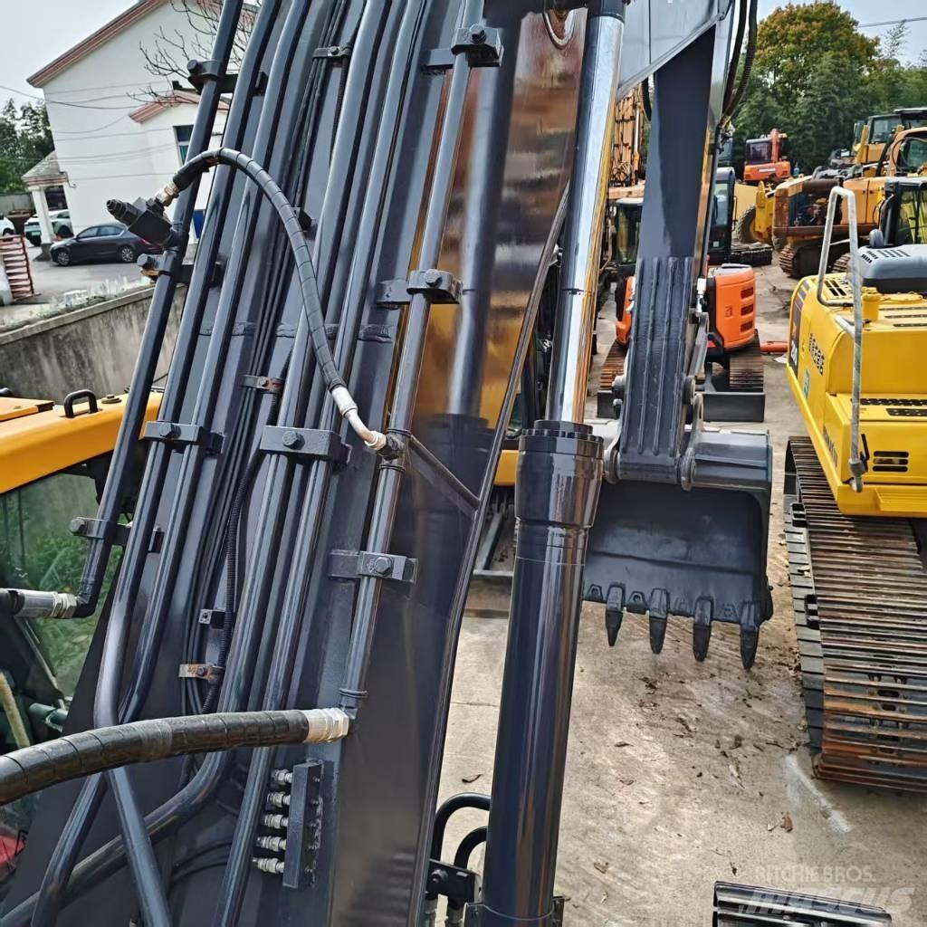 Volvo 250DL Kāpurķēžu ekskavatori