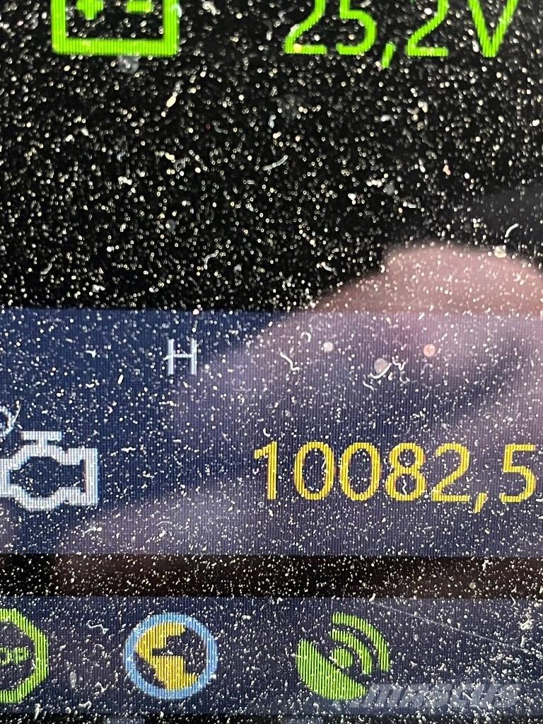 Komatsu 875 Forvarderi