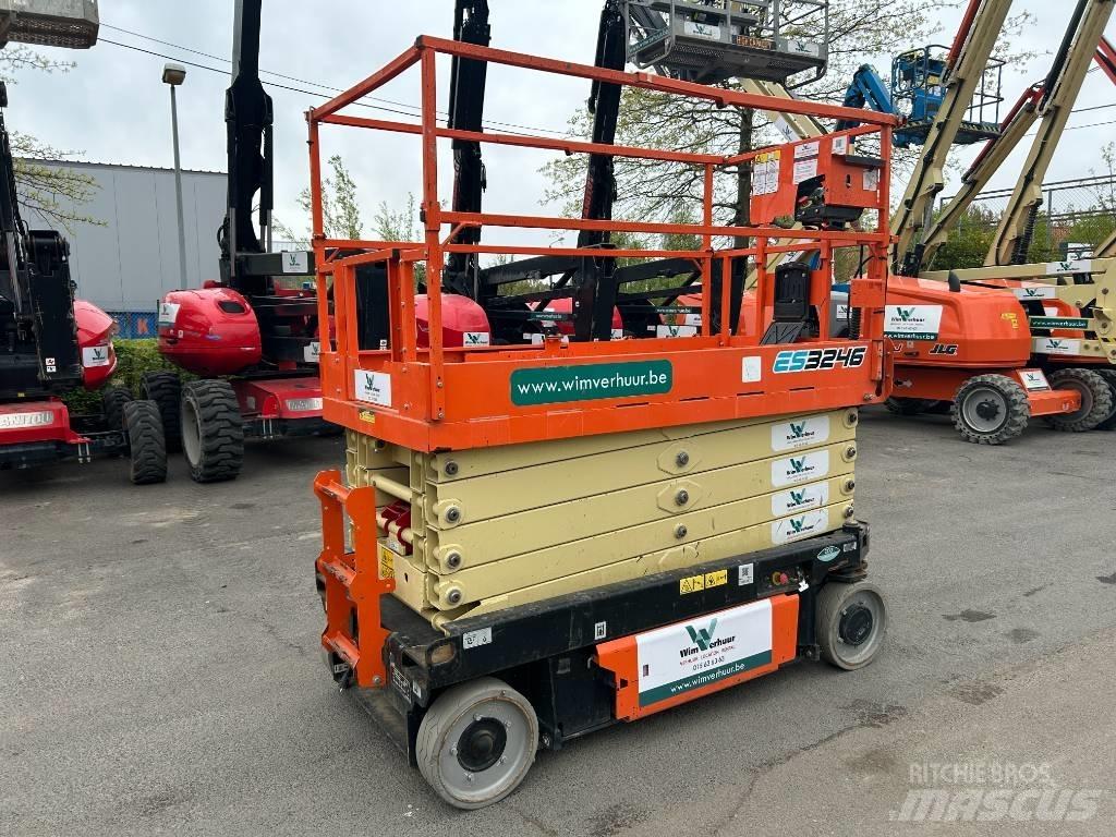 JLG 3246 ES Šķerveida pacēlāji