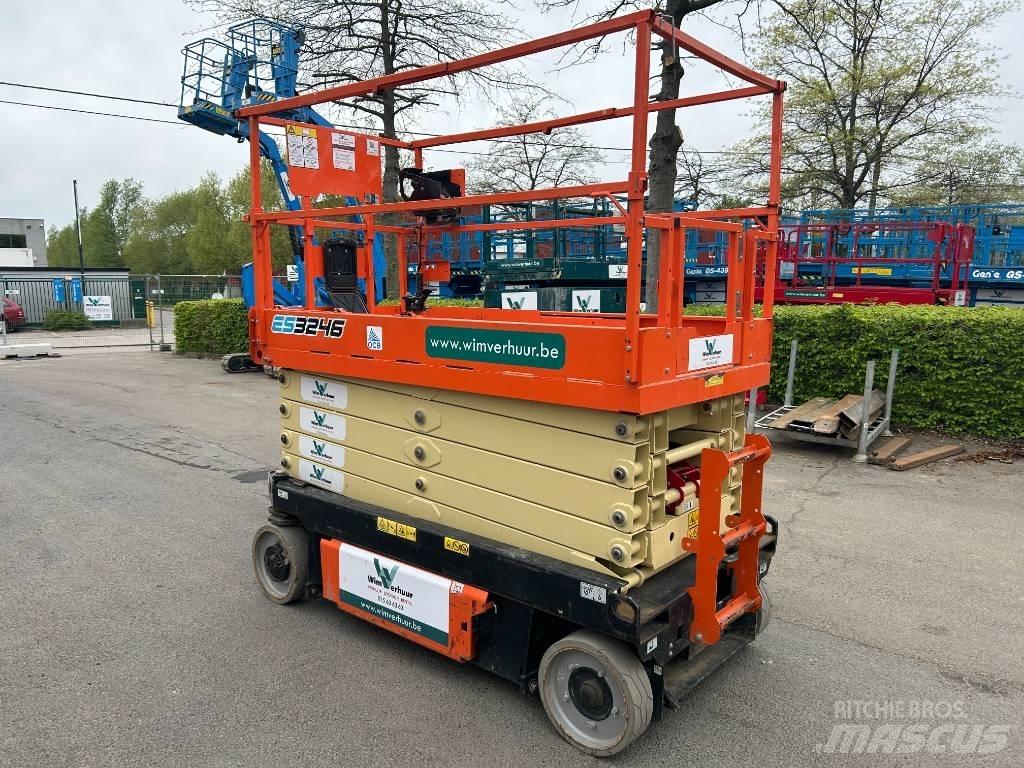 JLG 3246 ES Šķerveida pacēlāji