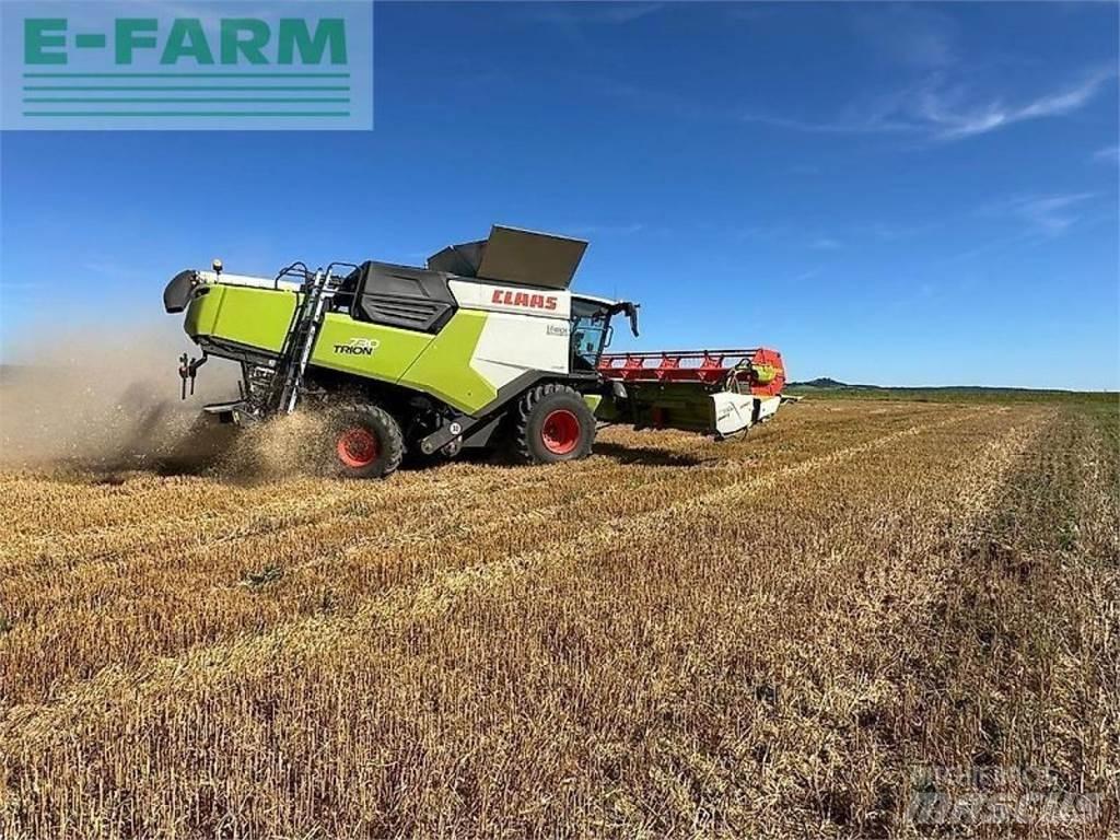 CLAAS trion 730 Ražas novākšanas kombaini