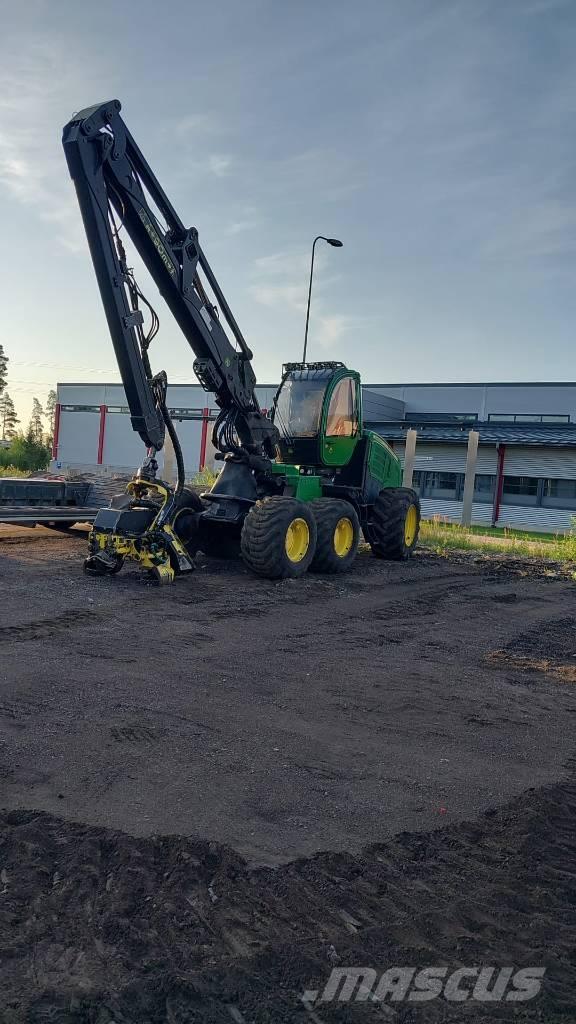 John Deere 1270 E Harvesteri