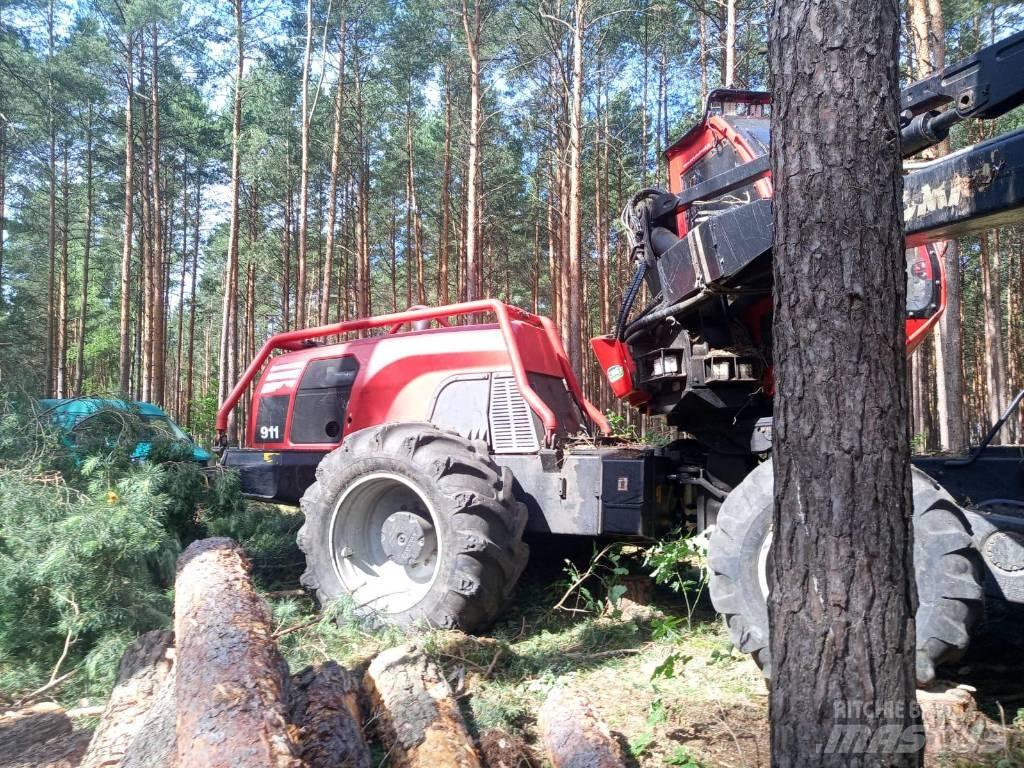 Komatsu 911.6 Harvesteri