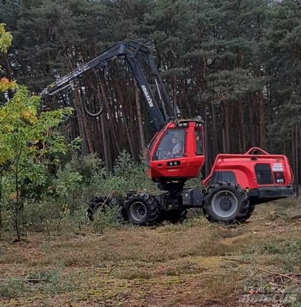 Komatsu 911.6 Harvesteri
