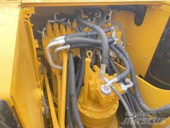 CAT CAT320D2 Vidēja lieluma ekskavatori 7 t - 12 t