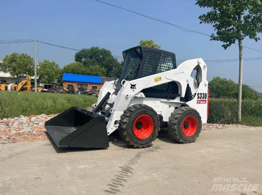 Bobcat S 330 Lietoti riteņu kompaktiekrāvēji