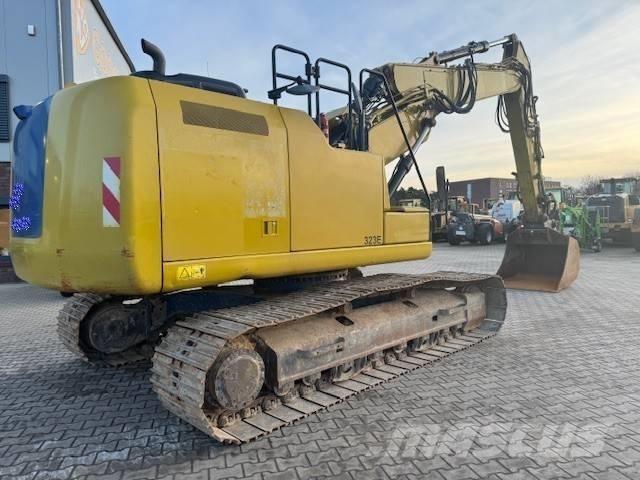 CAT 323 EL Kāpurķēžu ekskavatori