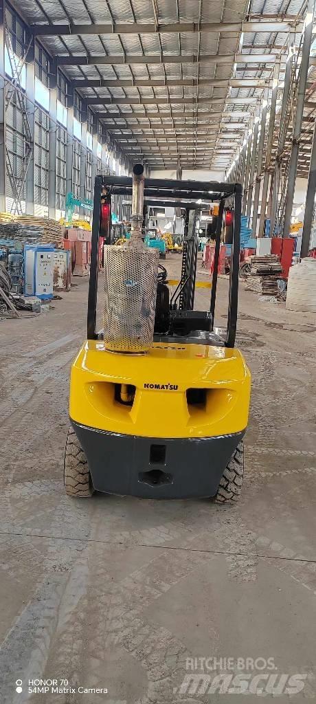 Komatsu FD 30 T-14 Tehnika ar dīzeļa dzinēju