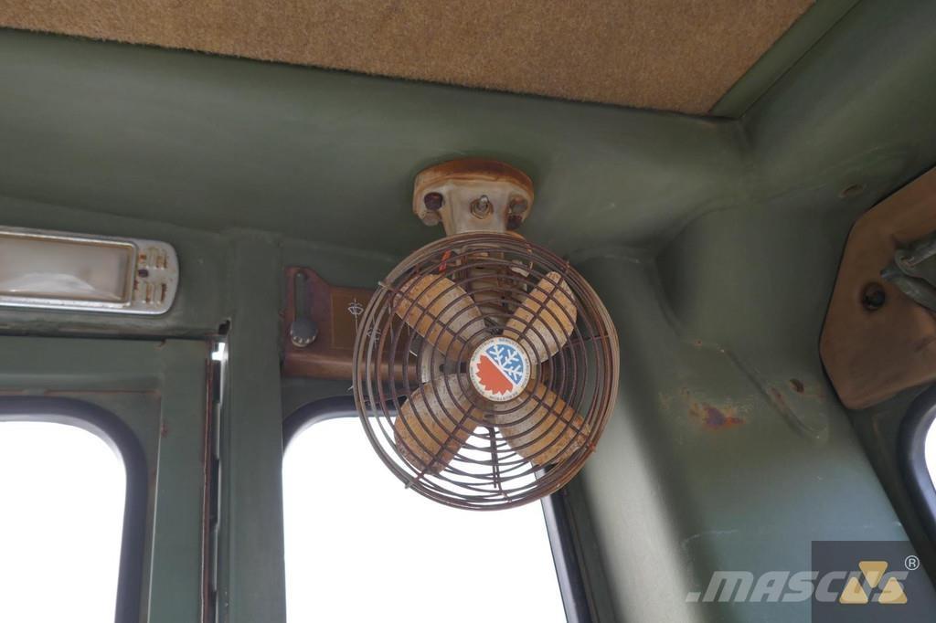 CAT 130G Ex-army Greideri