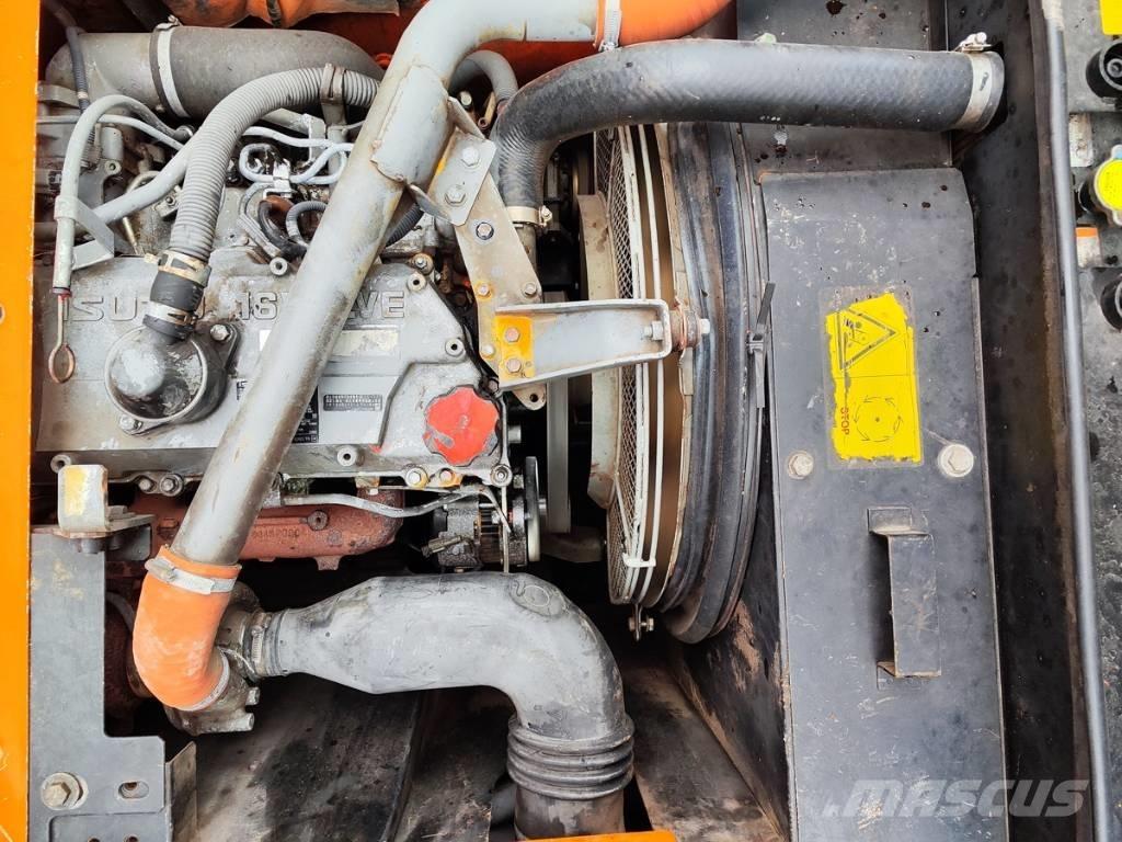 Hitachi ZX 210 W-3 Ekskavatori uz riteņiem