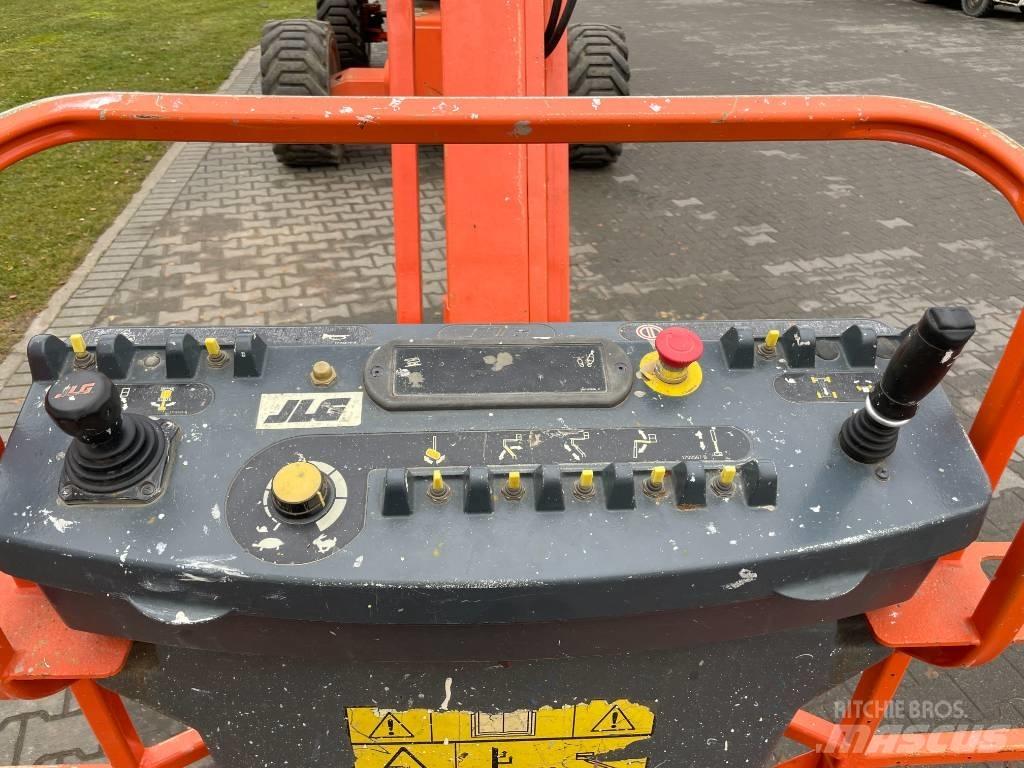 JLG 800 AJ Strēles pacēlāji