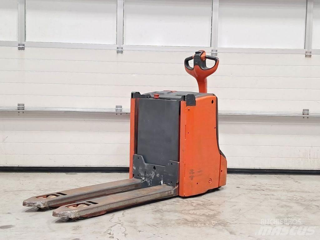 Linde T16L Zemie palešu pacēlāji