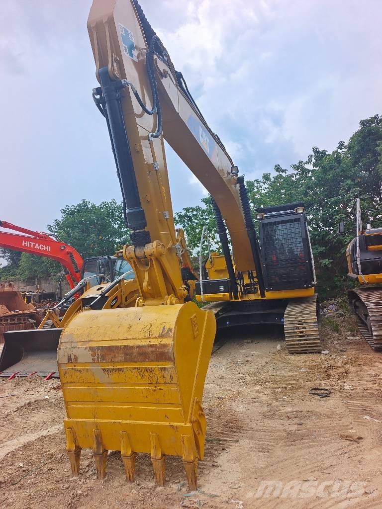 CAT 320D2L Kāpurķēžu ekskavatori