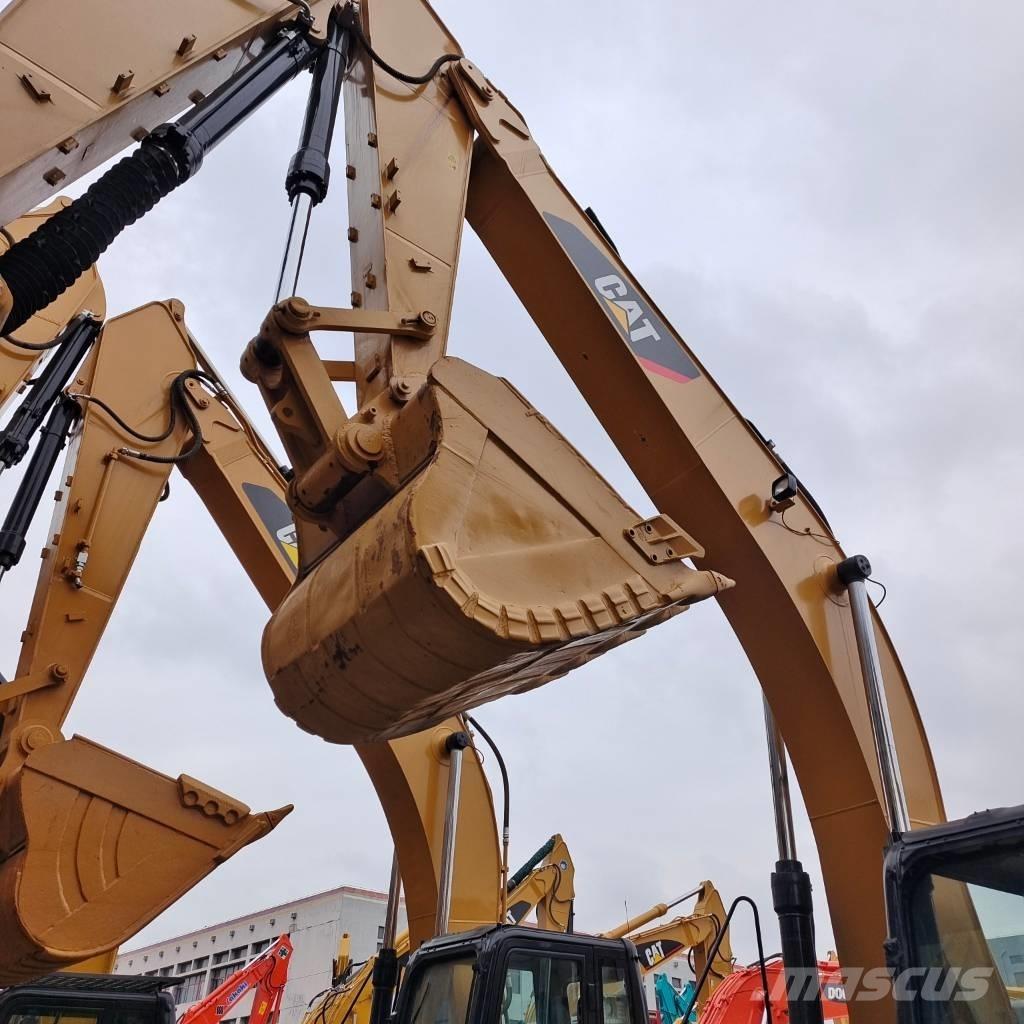 CAT 325 D Kāpurķēžu ekskavatori