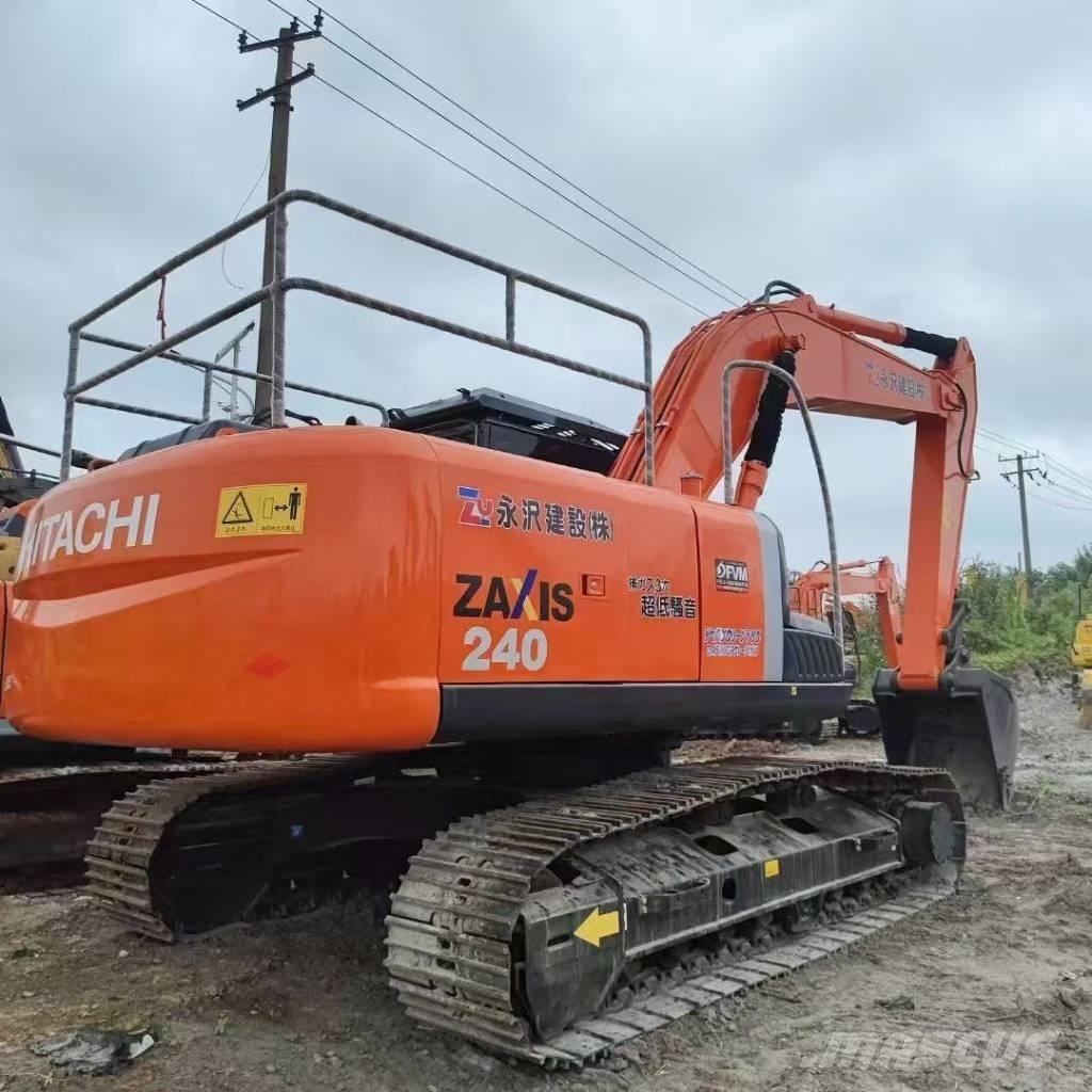 Hitachi 240-3 Kāpurķēžu ekskavatori