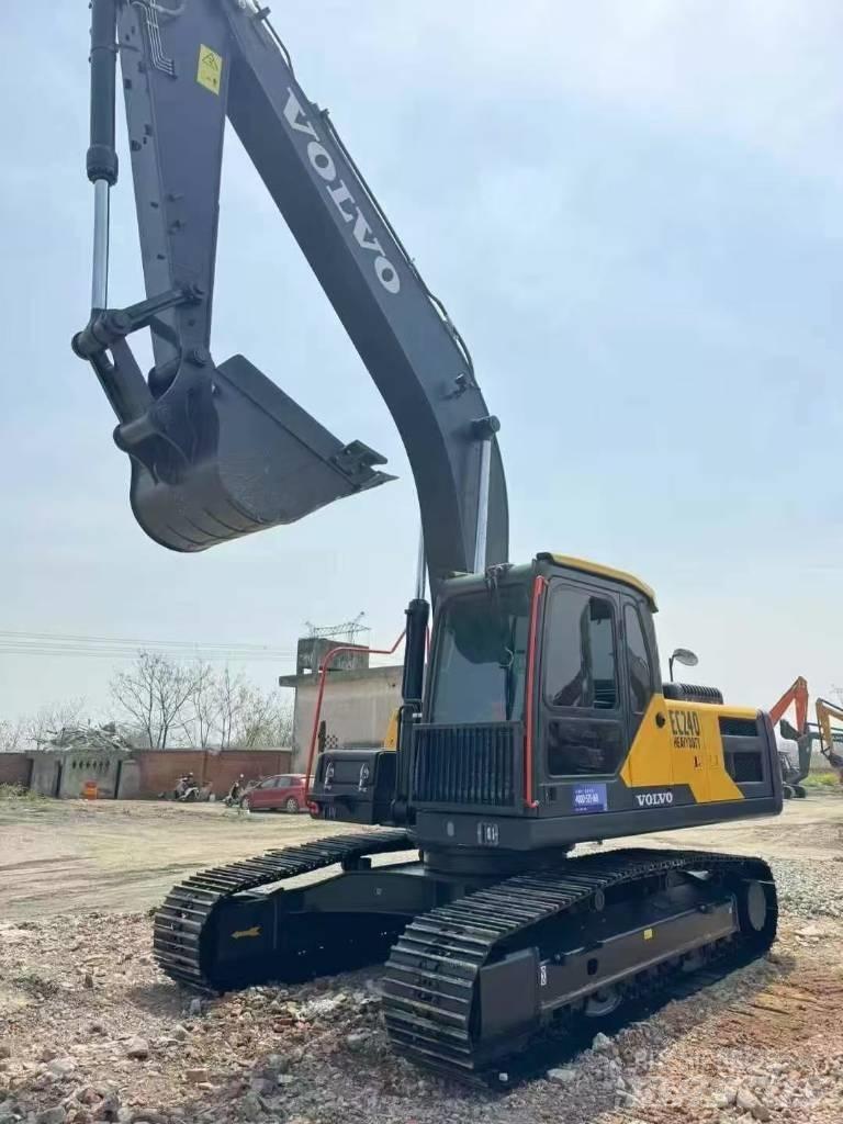 Volvo EC 240 Kāpurķēžu ekskavatori