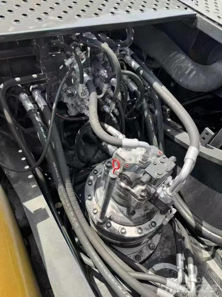 Volvo EC 240 Kāpurķēžu ekskavatori