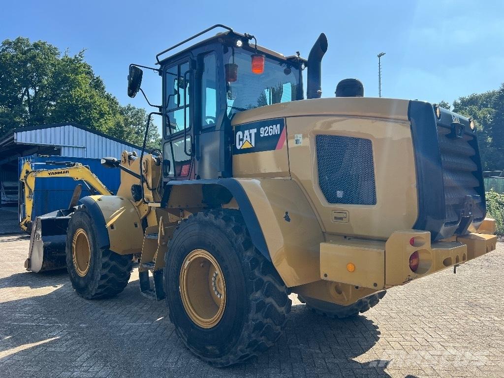 CAT 926M - 926 M Kāpurķēžu ekskavatori