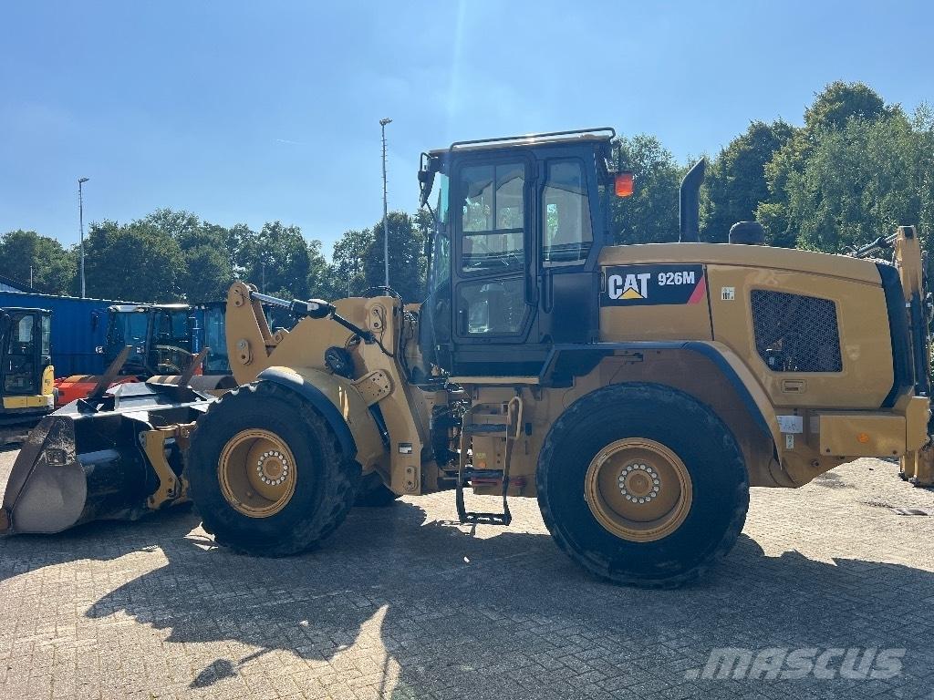 CAT 926M - 926 M Kāpurķēžu ekskavatori
