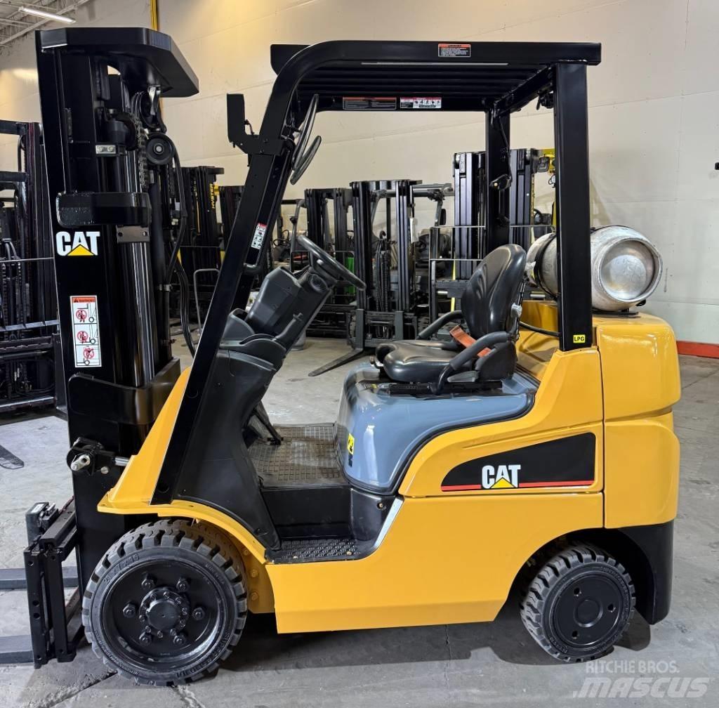 CAT FGC25N Autokrāvēji - citi