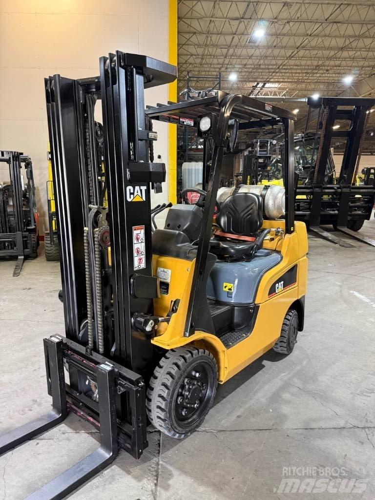 CAT FGC25N Autokrāvēji - citi