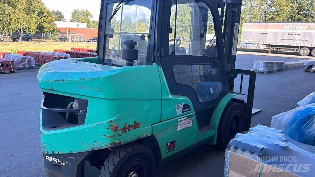 Mitsubishi FD 50 Tehnika ar dīzeļa dzinēju
