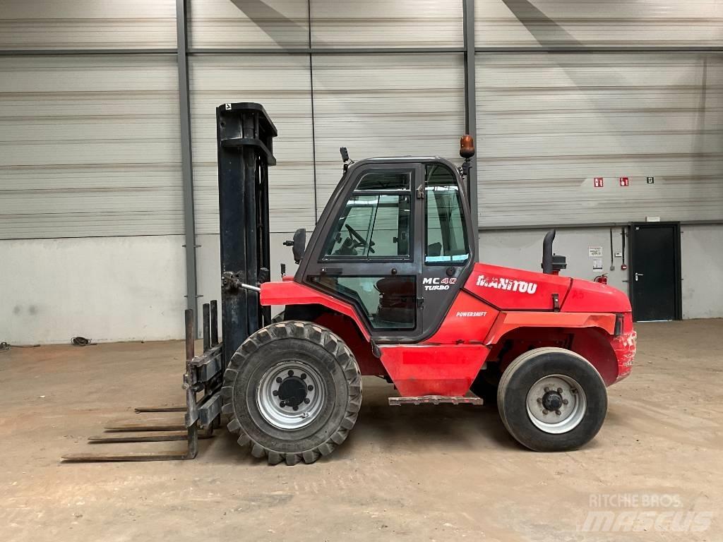 Manitou MC 40 Apvidus autokrāvējs