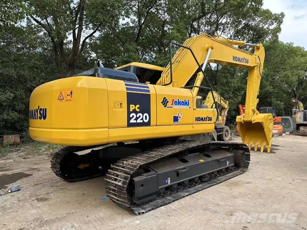 Komatsu PC220-8 Kāpurķēžu ekskavatori