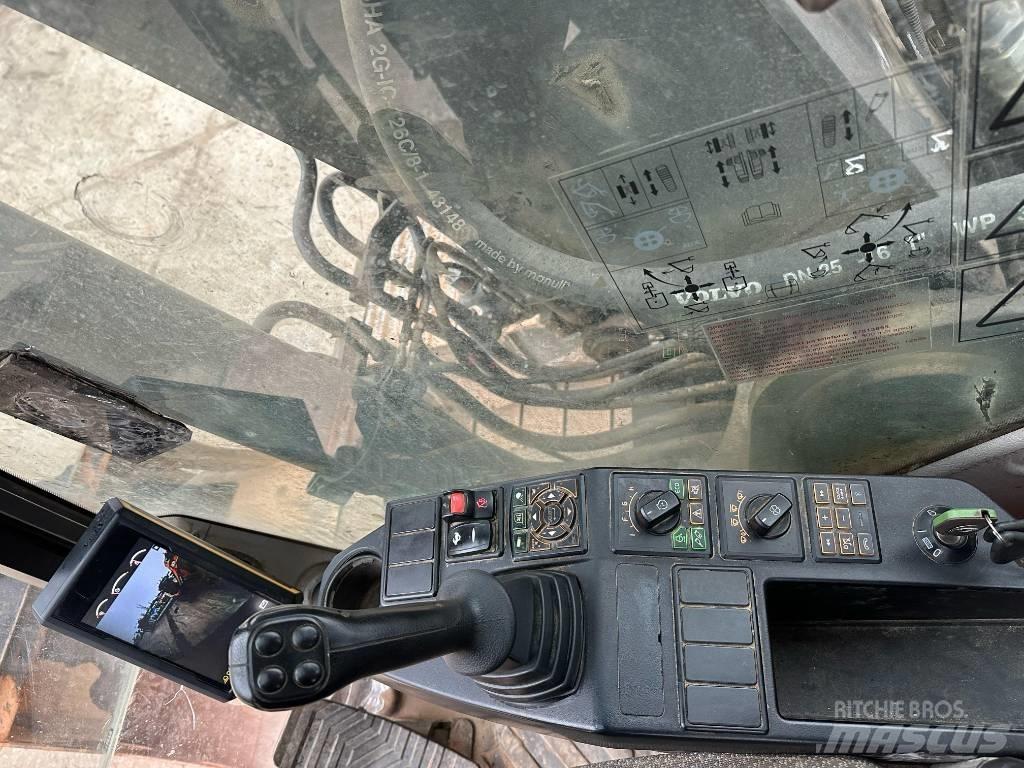 Volvo EC 160 EL Kāpurķēžu ekskavatori