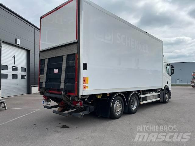 Scania R450B6X2*4NB Furgons