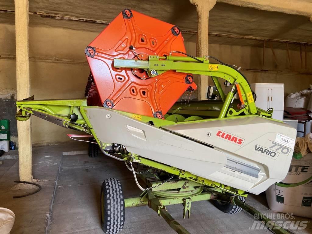 CLAAS Lexion 750 Ražas novākšanas kombaini