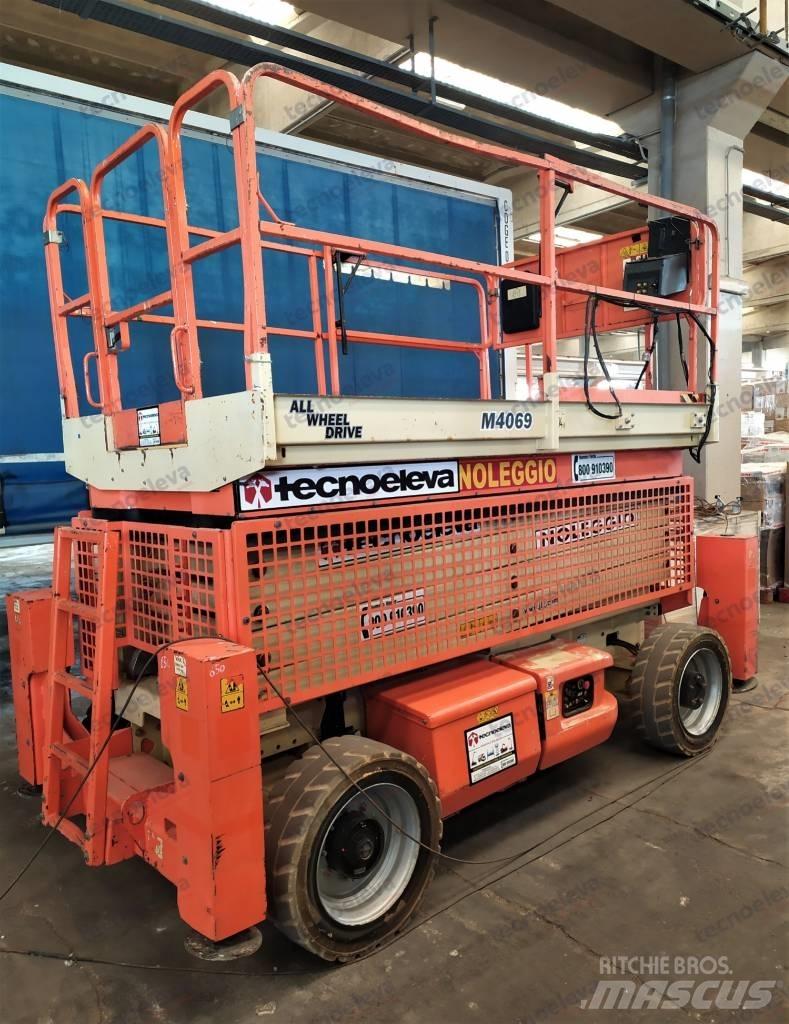 JLG M 4069 Šķerveida pacēlāji