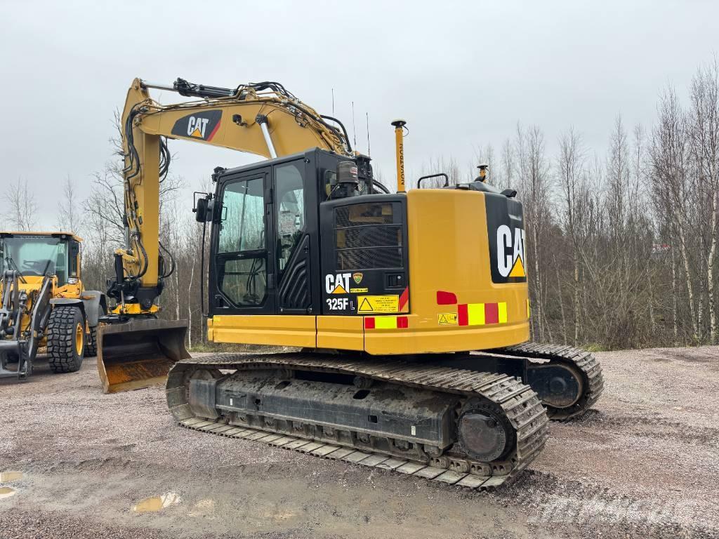 CAT 325 Kāpurķēžu ekskavatori