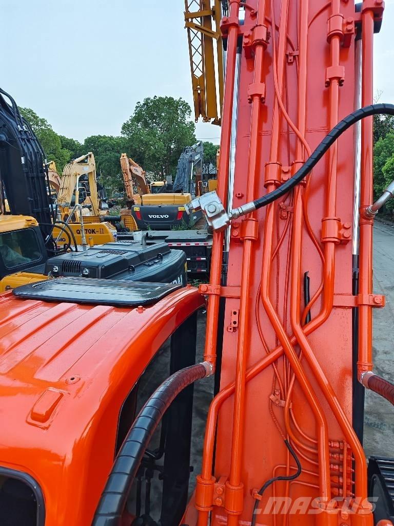 Doosan DX 300 LC Kāpurķēžu ekskavatori