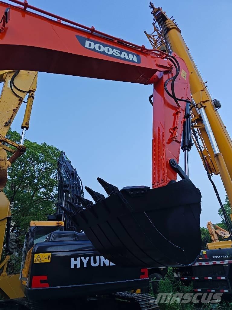 Doosan DX 300 LC Kāpurķēžu ekskavatori