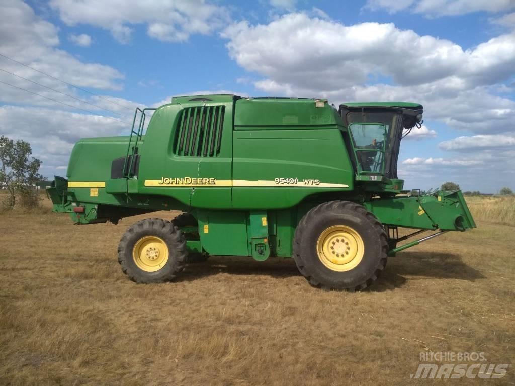John Deere 9540 WTS Ražas novākšanas kombainu papildaprīkojums