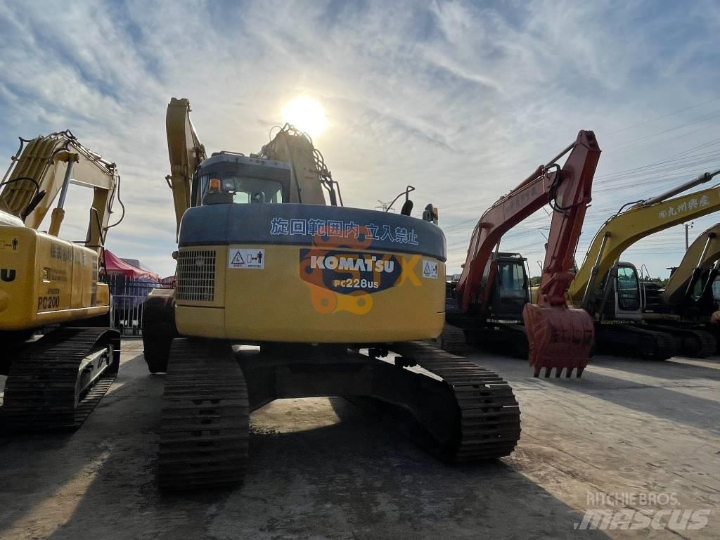 Komatsu PC 228 US Kāpurķēžu ekskavatori