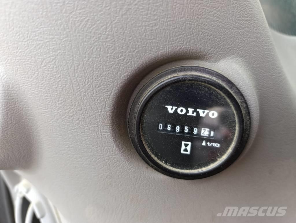 Volvo EW 210 D Ekskavatori uz riteņiem