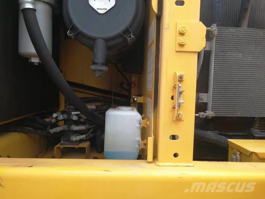 Komatsu pc200-8 Kāpurķēžu ekskavatori